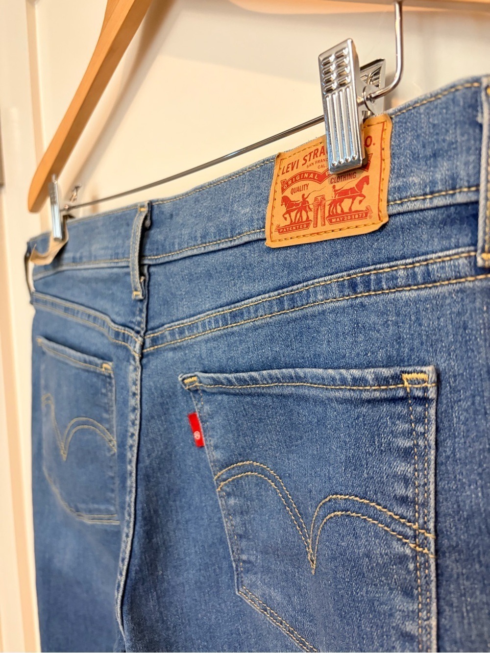 Levi’s Classic Straight Jeans